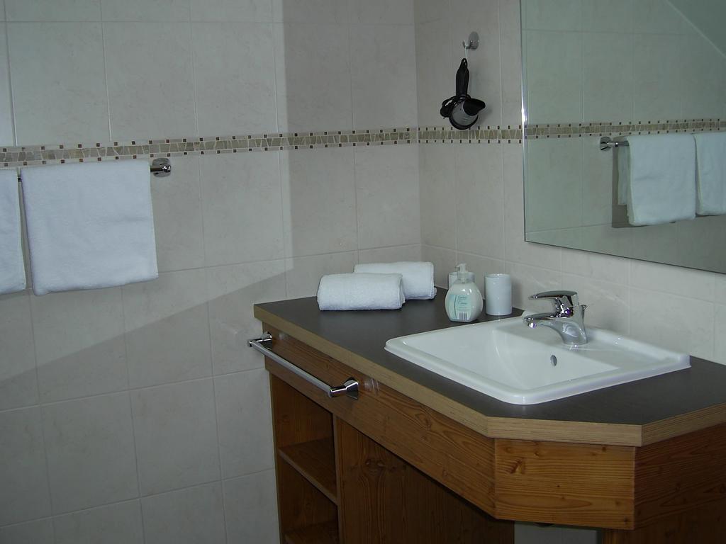 Gasthaus Zum Schwanen Uehlingen-Birkendorf Room photo