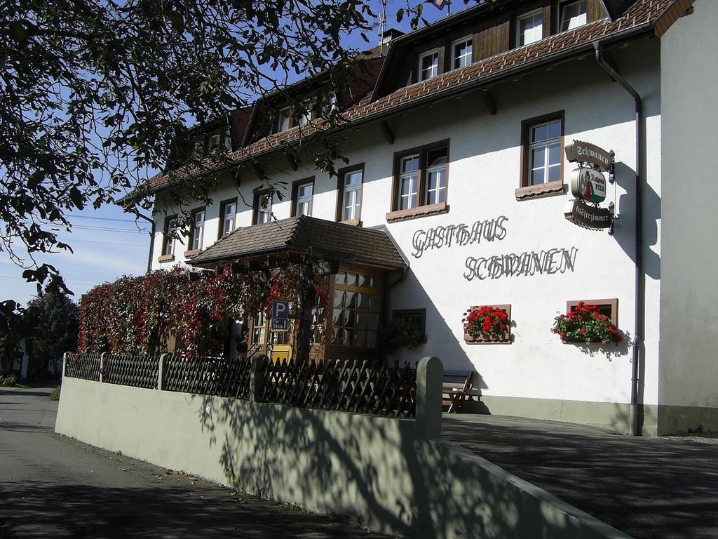Gasthaus Zum Schwanen Uehlingen-Birkendorf Exterior photo